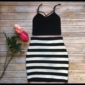 Express | Black / White Striped Pencil Skirt